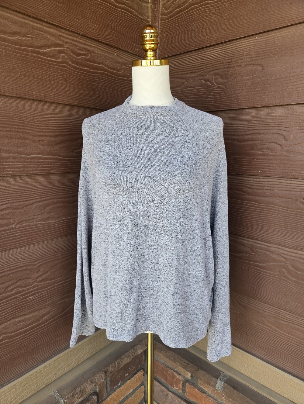 H&M Women’s Heather Gray Knit Sweater Size Large
